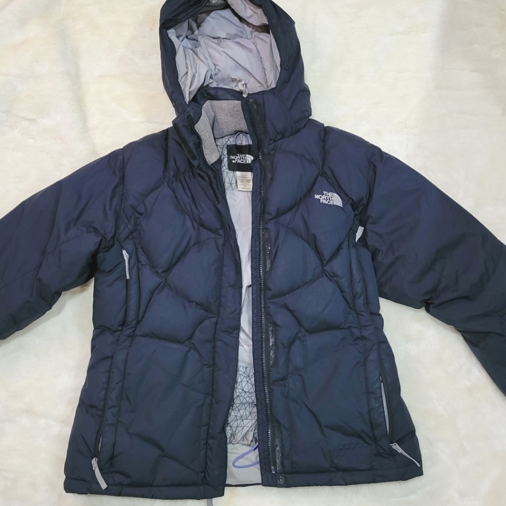 Large Women's The  North Face Coat /jacket (sold as is)
